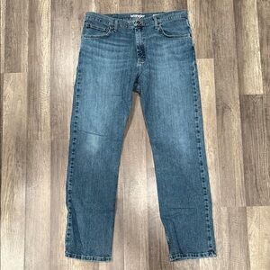 WRANGLER Mid Wash Regular Fit Jeans (36x32) *MENS*